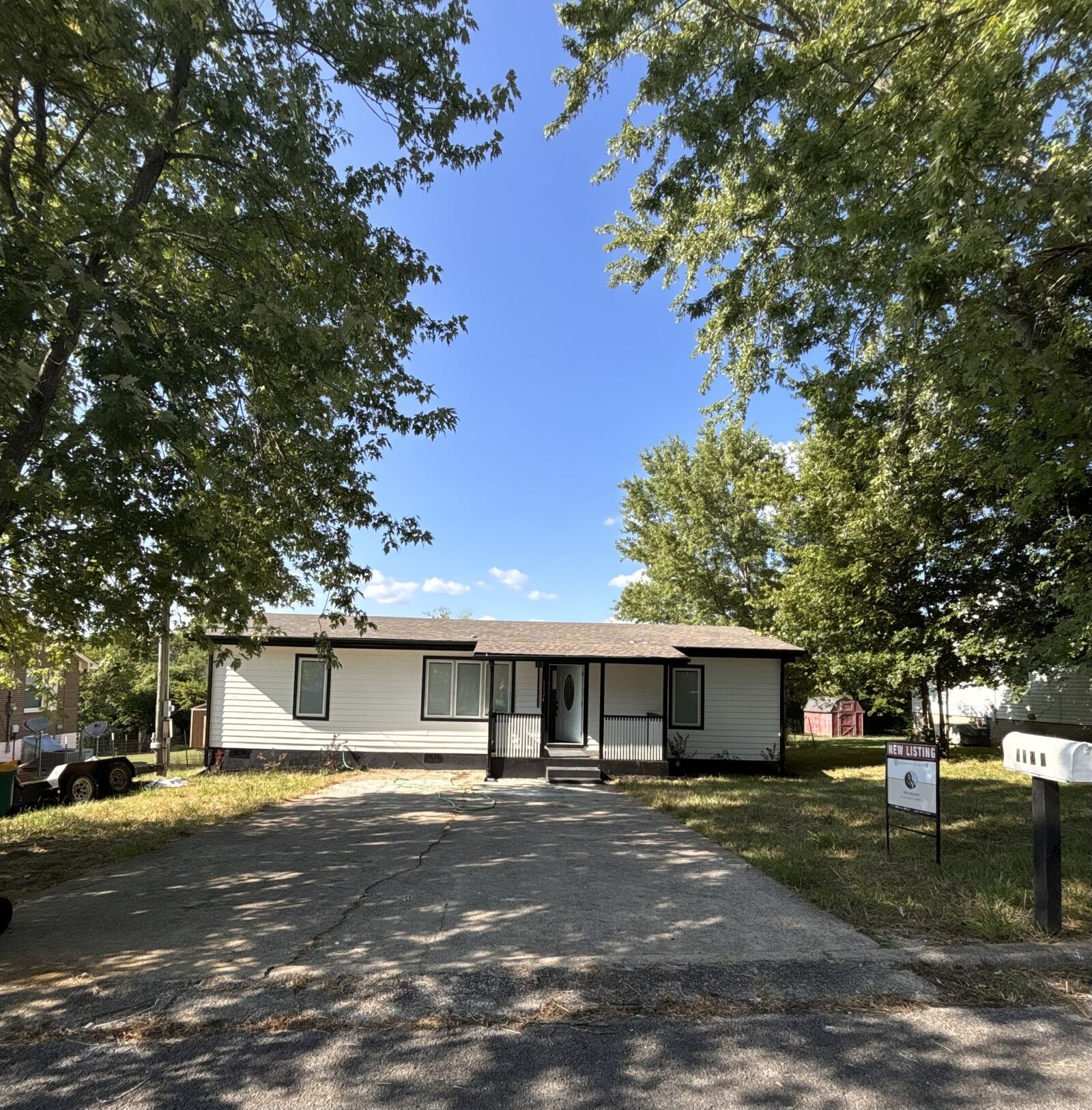 Property Photo:  1124 Apple St  TN 37091 