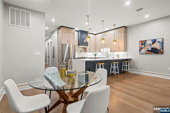 Property Photo:  619 Palisade Avenue 2  NJ 07307 