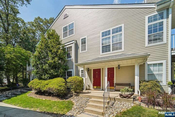 Property Photo:  1194 Richmond Road  NJ 07430 