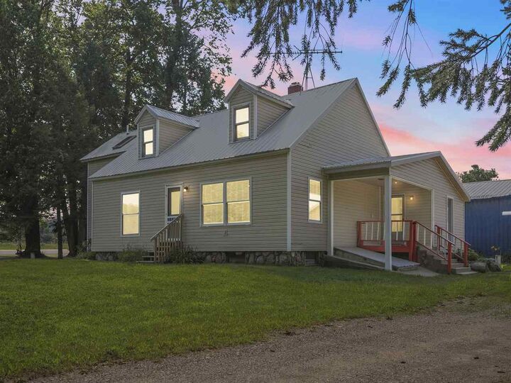 635 N Advance  Boyne City MI 49712 photo