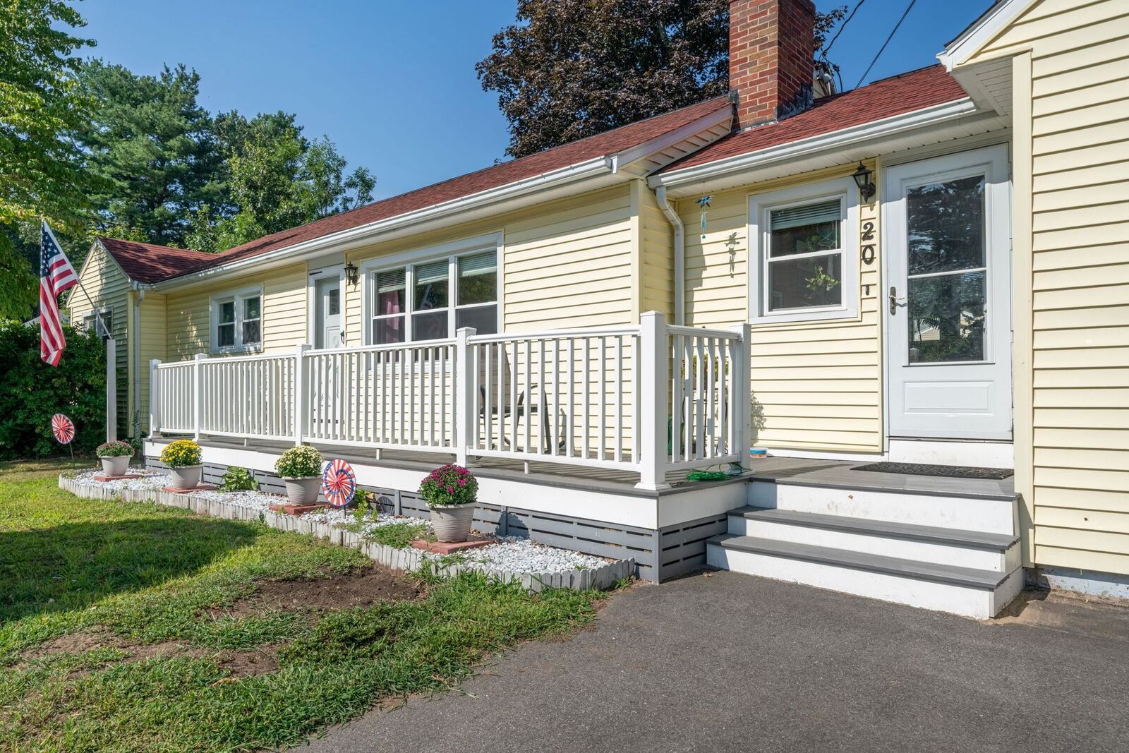 Property Photo: 20 Messer Avenue NH 03079