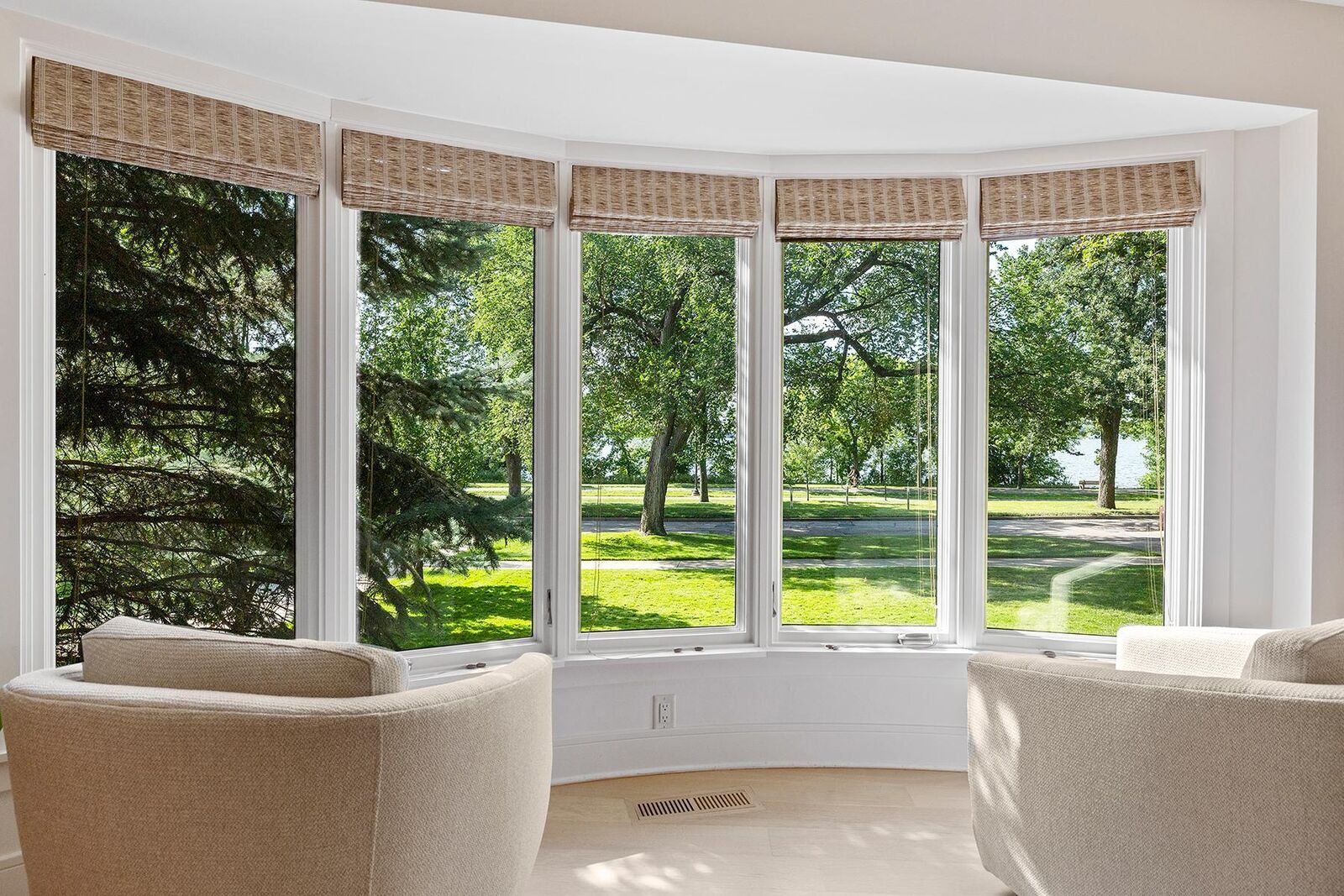 Property Photo:  4721 E Lake Harriet Parkway  MN 55419 