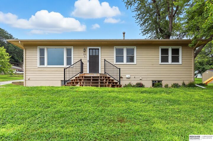 100 Highland Acres Loop  Council Bluffs IA 51503 photo