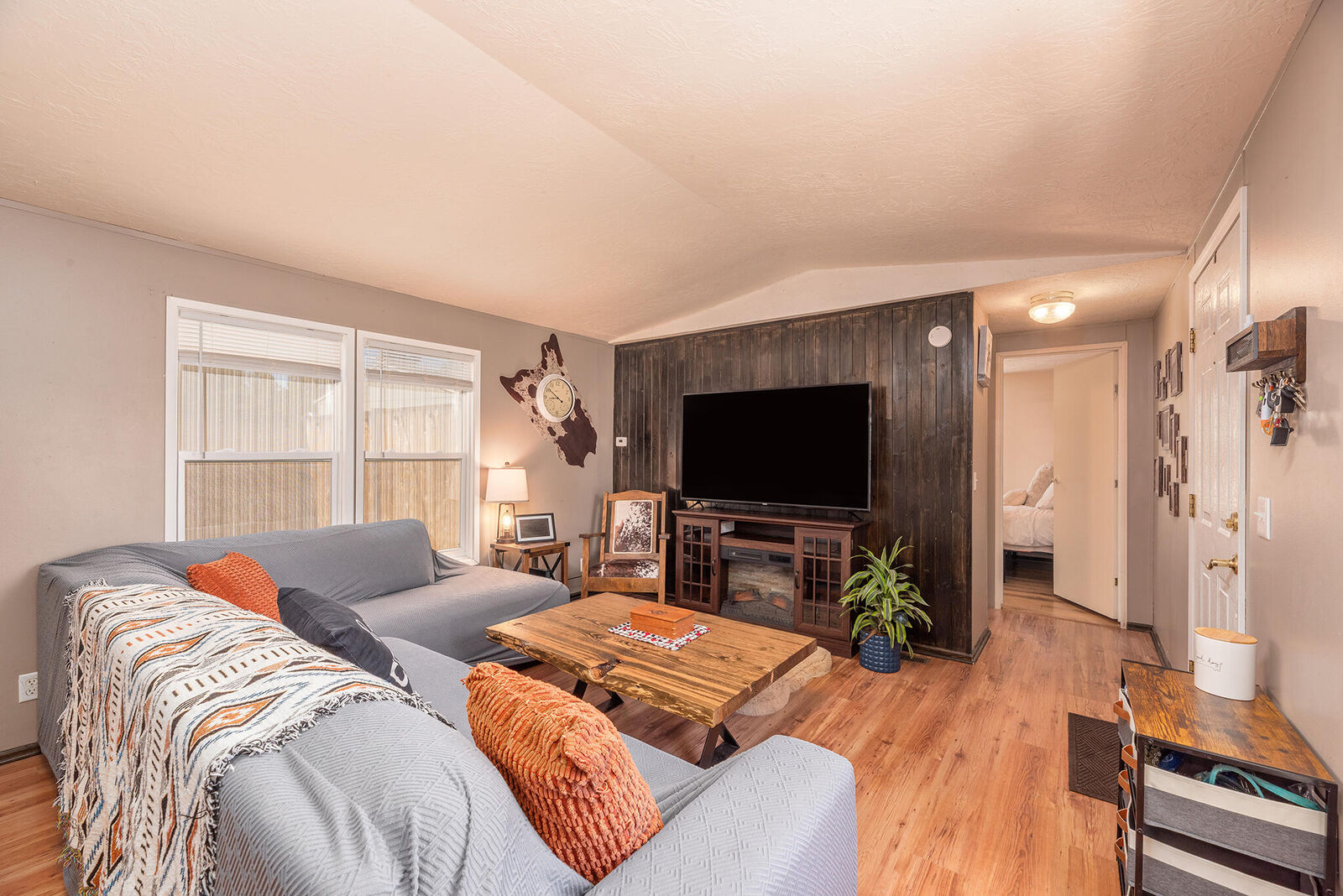 Property Photo: 13406 SW Oasis Court OR 97760