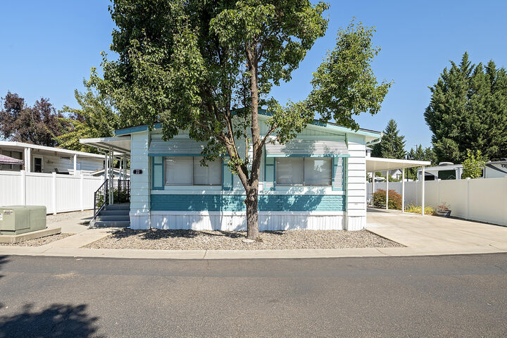 Property Photo:  4425 W Main Street 23  OR 97501 