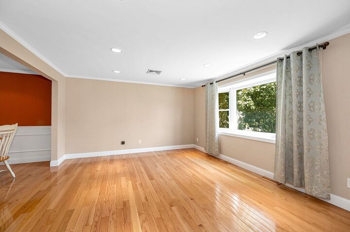 Property Photo:  50 Ferncroft Rd  MA 01876 