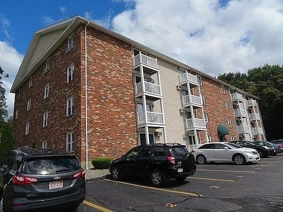 Property Photo:  71 Edgeworth St 15  MA 01605 