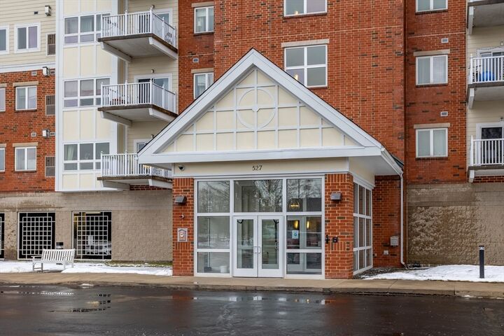 Property Photo:  527 Pawtucket Blvd 503  MA 01854 