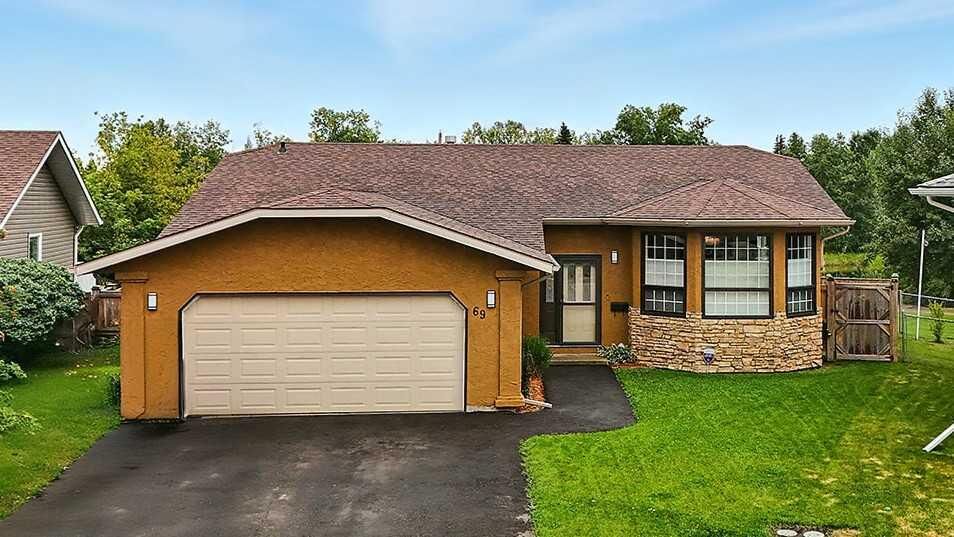 Property Photo: 69 Bruns Crescent AB T4L 1P2