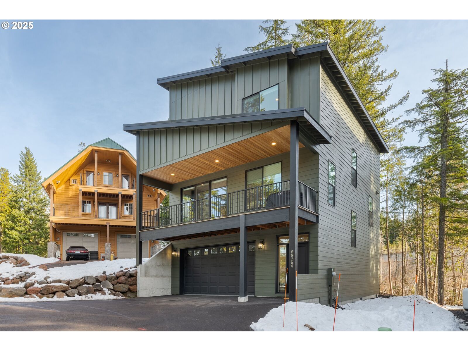 Property Photo:  88264 E Steel Ln  OR 97028 