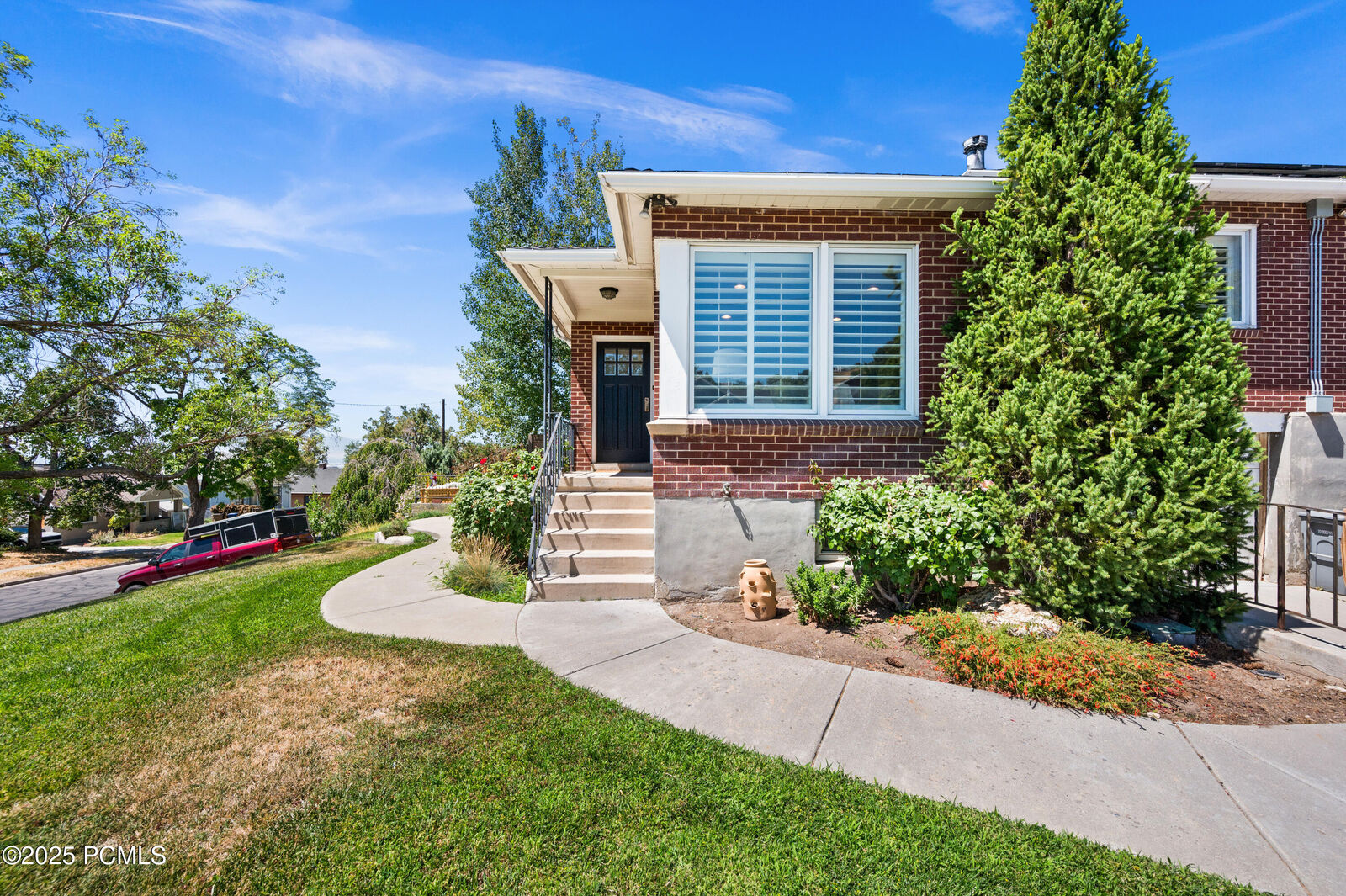 Property Photo:  739 E 9th Avenue  UT 84103 