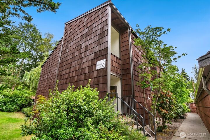 2300 NE 89th Street 8905  Seattle WA 98115 photo