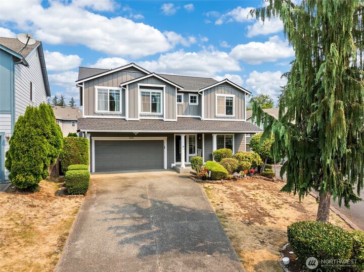 Property Photo:  16702 SE 262nd Place  WA 98042 