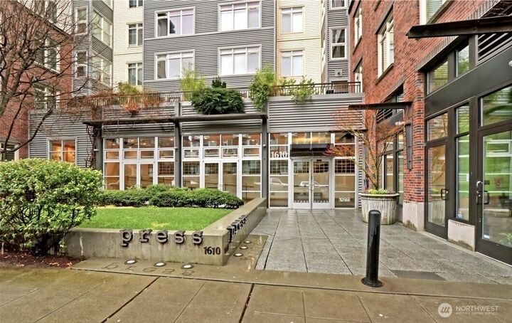 1610  Belmont Avenue 415  Seattle WA 98122 photo