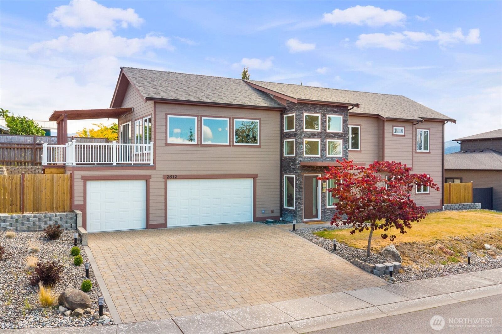 Property Photo:  2612  Birch Street  WA 98226 
