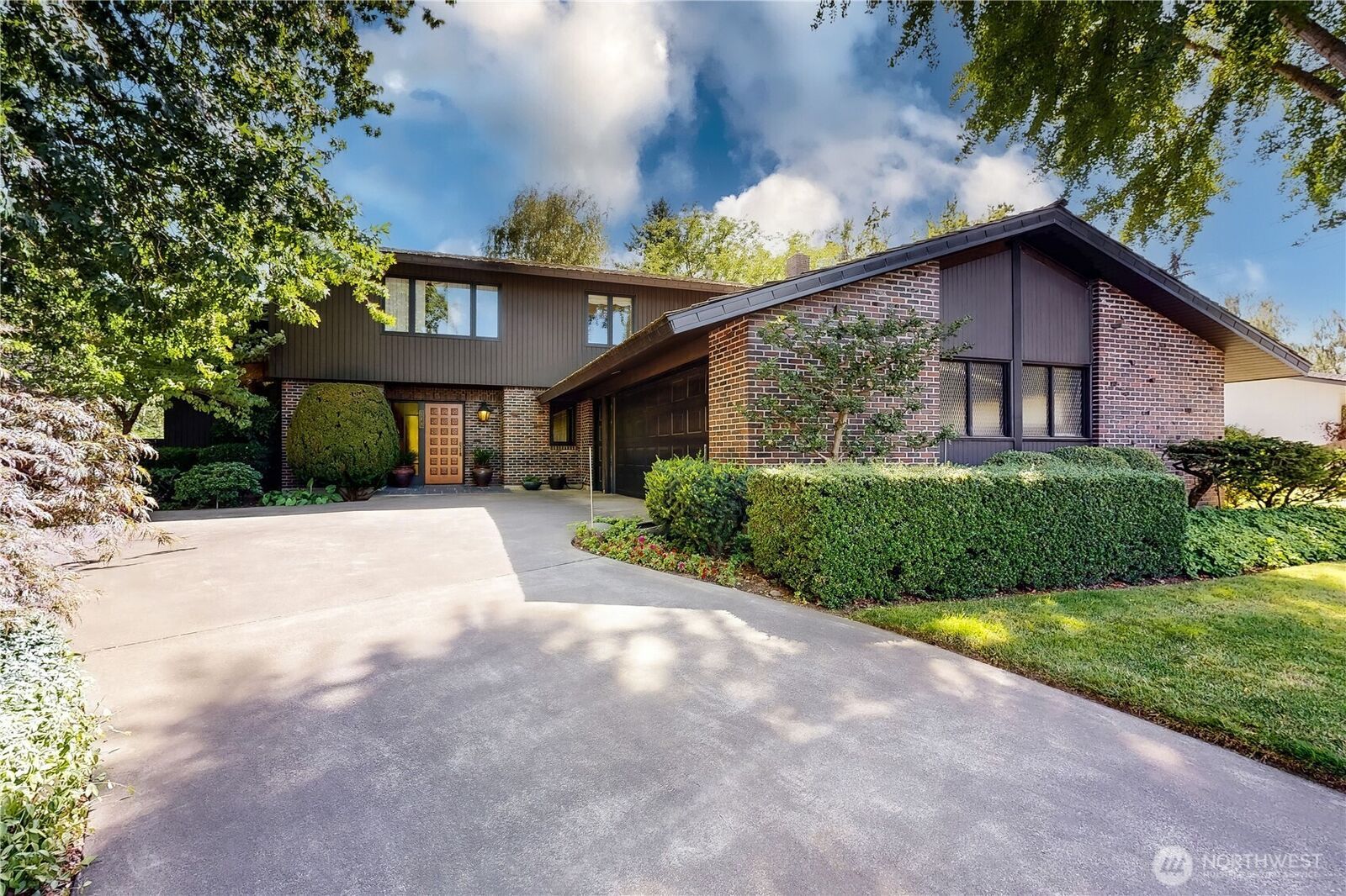 Property Photo:  240  Stone Street  WA 99362 