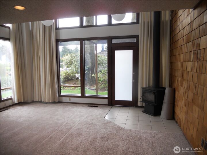 Property Photo:  1304  63rd Street SE  WA 98203 