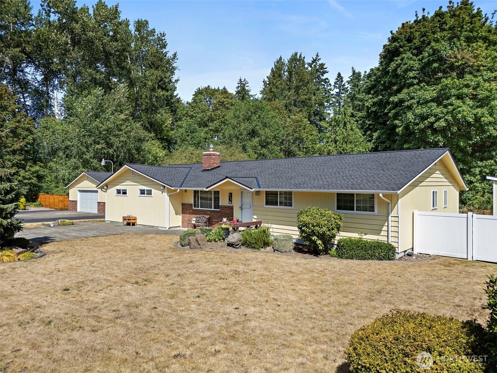 Property Photo: 2727 108th E WA 98372