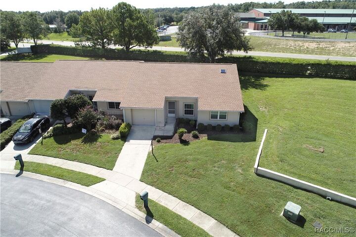 Property Photo: 624 W Diamondbird Loop FL 34442
