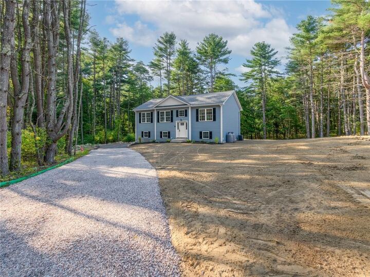 Property Photo:  37 Sunapee Court  RI 02816 