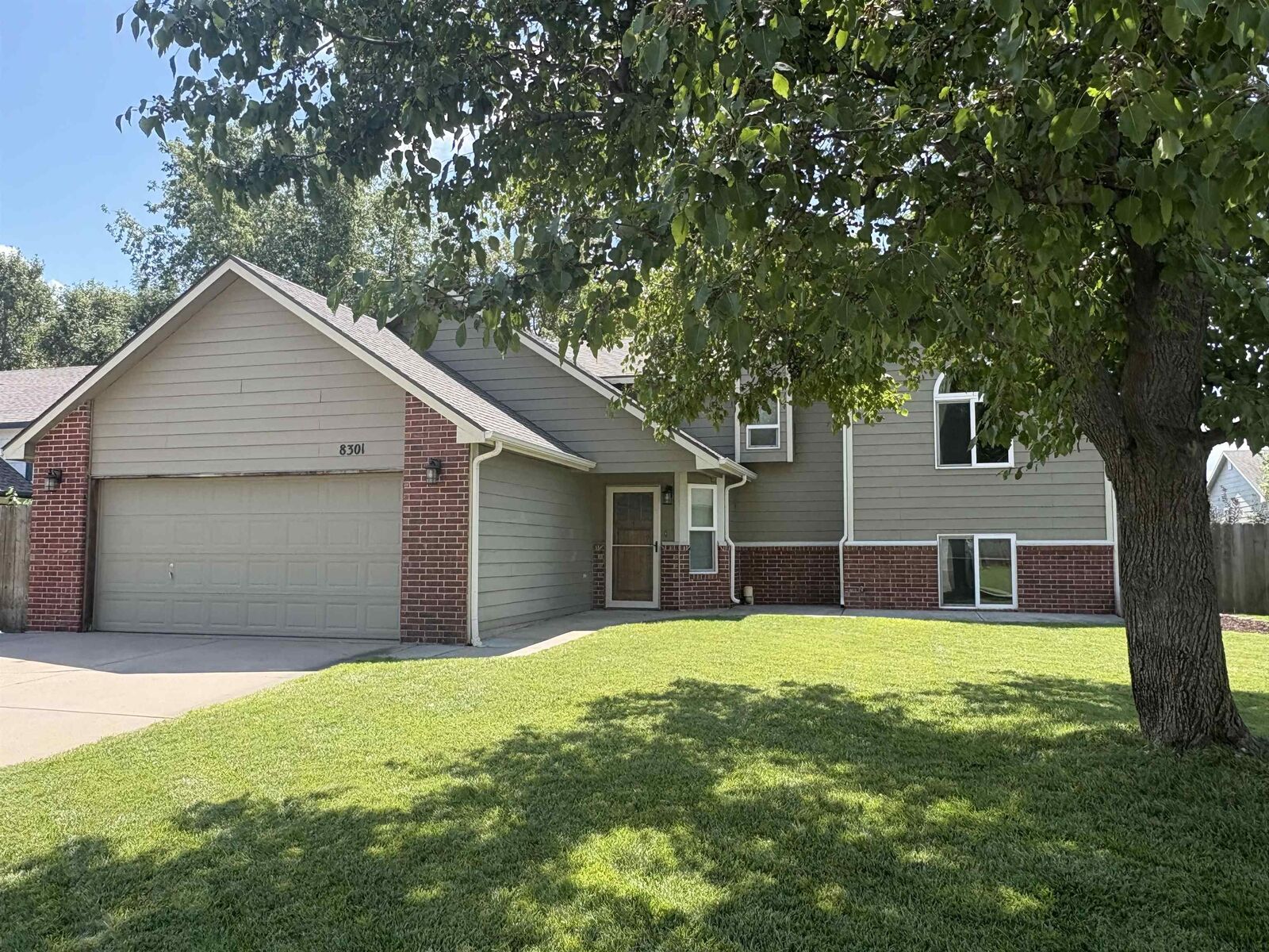 Property Photo:  8301 W Aberdeen Cir  KS 67212 