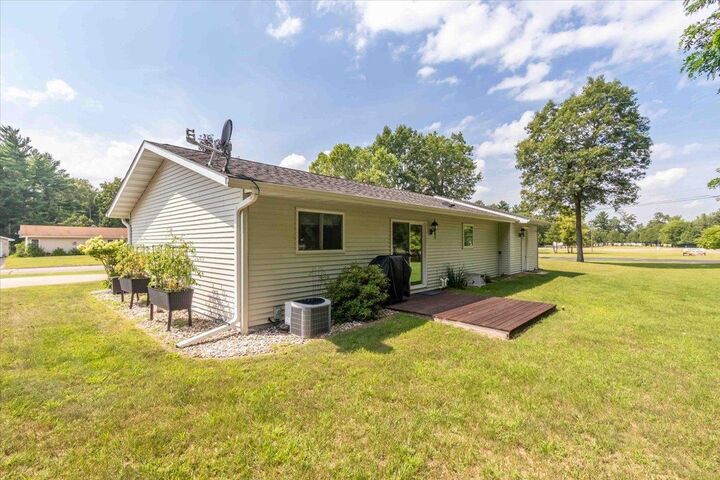 Property Photo:  402 B Quincy Street  WI 53934 
