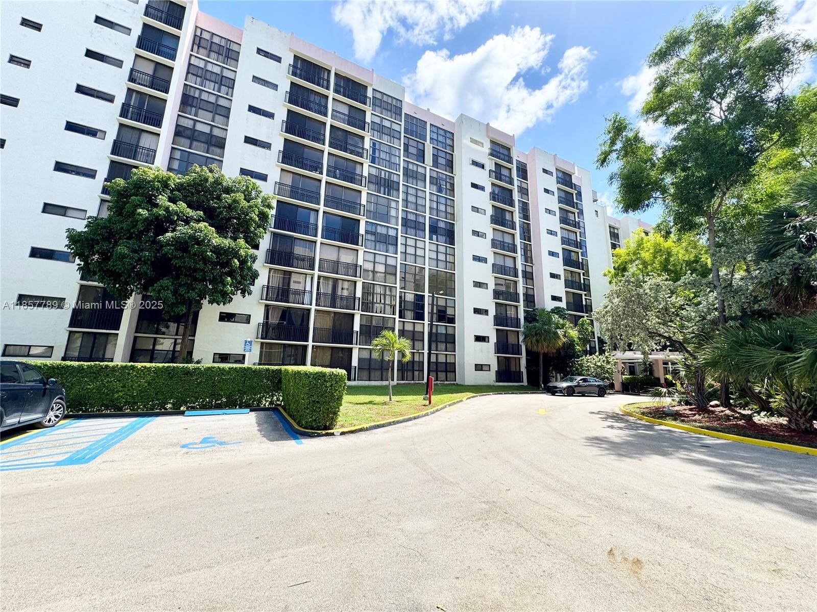 Property Photo:  17011 N Bay Rd 902  FL 33160 
