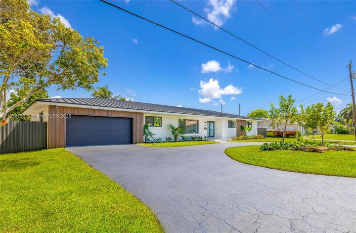 8021 SW 140th Ter  Palmetto Bay FL 33158 photo
