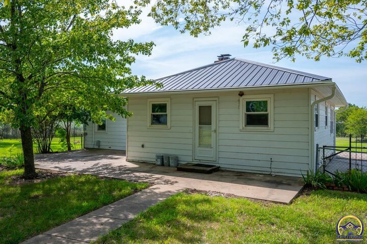 Property Photo: 3532 E K-68 Hwy KS 66451