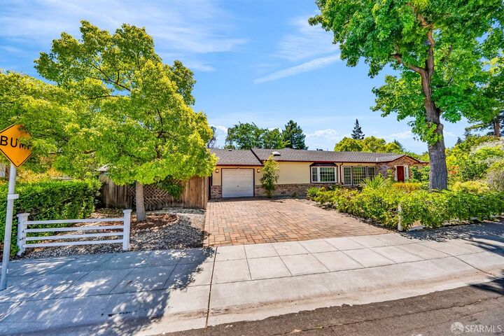 Property Photo:  2668 Ross Road  CA 94303 