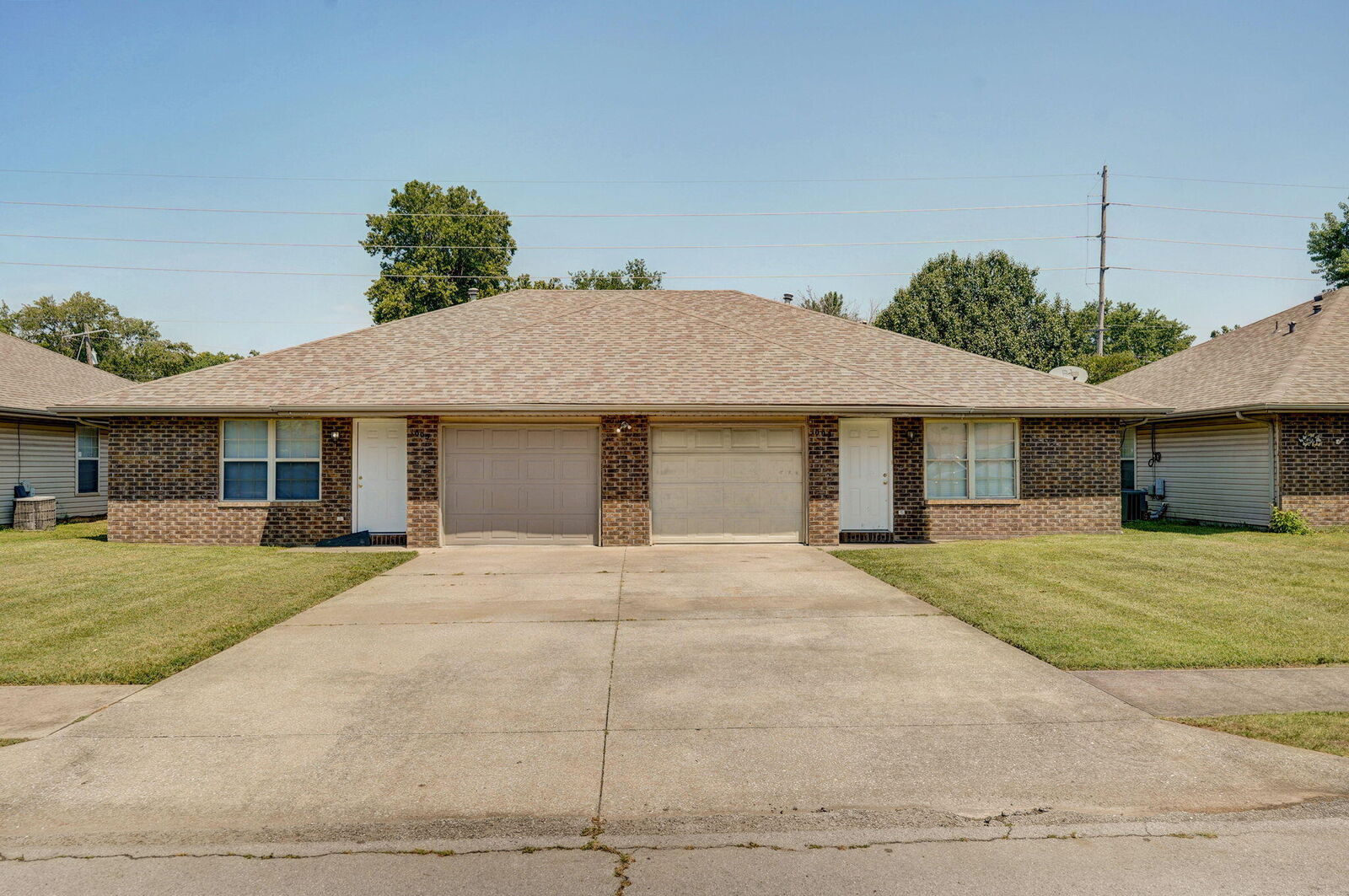 Property Photo:  1003-1005 W Edgewood Street  MO 65807 