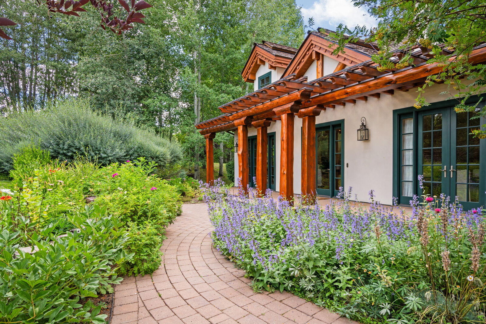 Property Photo: 7 Rose Ct ID 83353