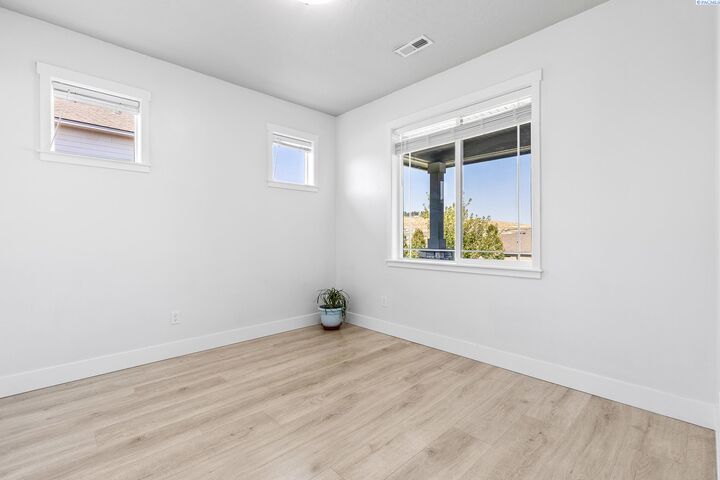 Property Photo:  3318 S Young St.  WA 99338 