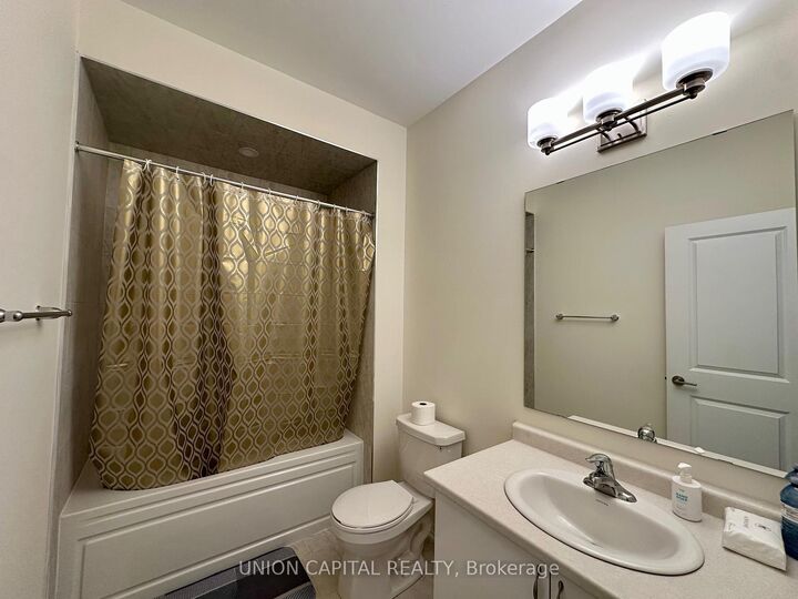 Property Photo:  3068 Sandy Acres Avenue  ON L3V 8P8 