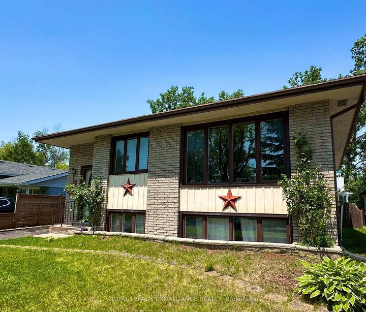 Property Photo:  22 Connolly Avenue  ON K8V 5T4 