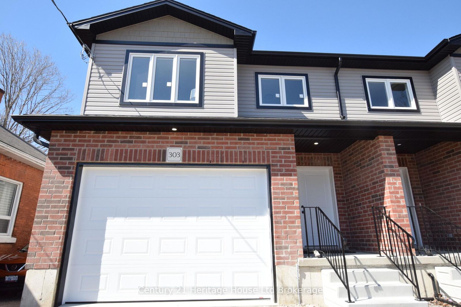 Property Photo:  303 Simcoe Street  ON N4S 1J1 