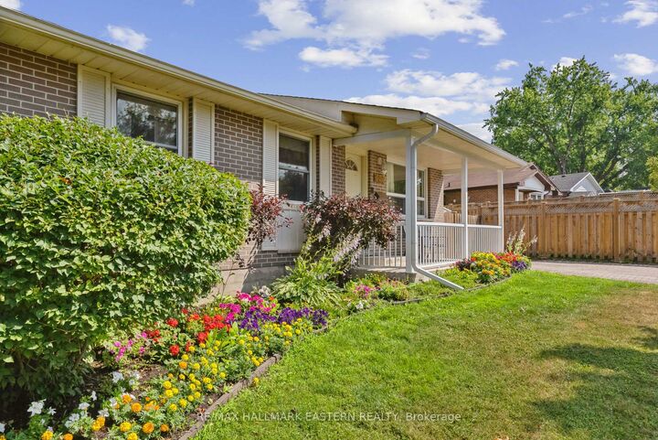 Property Photo: 604 Garside Drive ON K9H 7C7