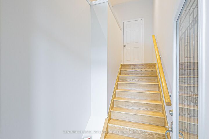 Property Photo:  319 Delray Drive  ON L6E 0P9 