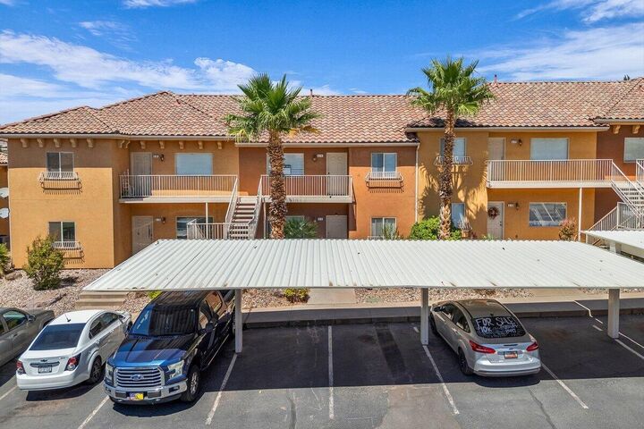 Property Photo: 700 N Main St #L6 UT 84780