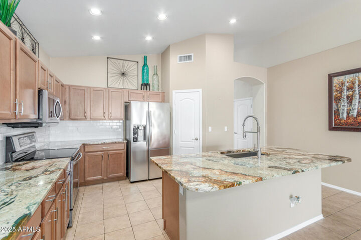 22090 E Calle De Flores --  Queen Creek AZ 85142 photo