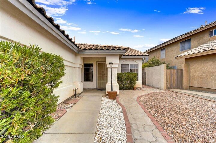 Property Photo: 1202 E Butler Drive AZ 85225