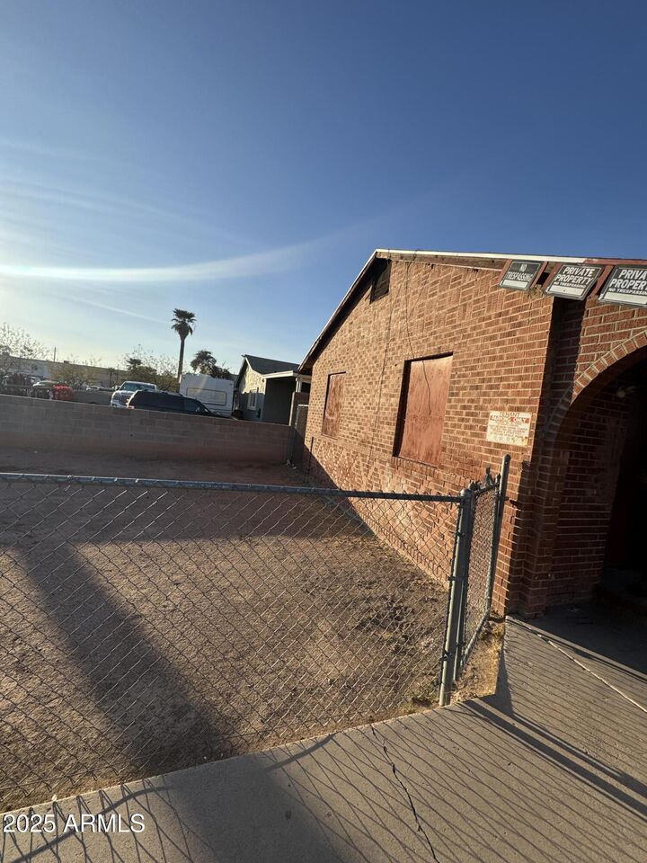 2230 E Taylor Street  Phoenix AZ 85006 photo