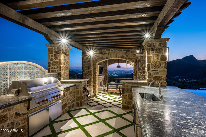 Property Photo: 11200 E Canyon Cross Way AZ 85255