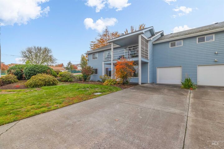 Property Photo: 1624 18th Avenue ID 83501