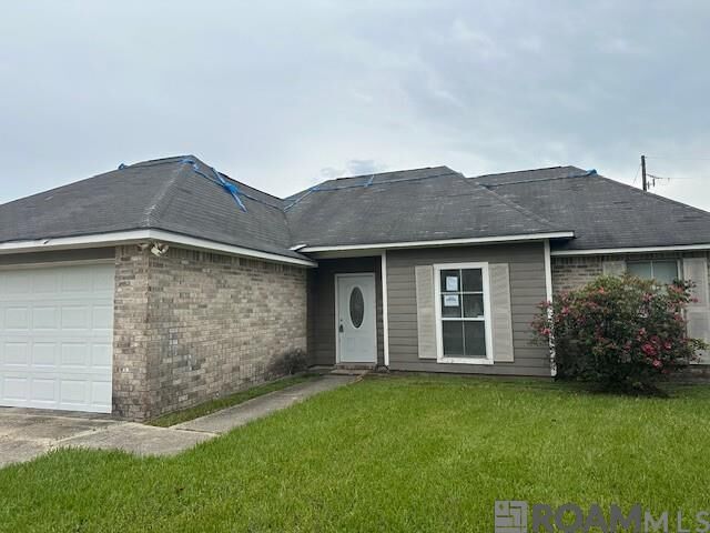 Property Photo: 9919 Glerma Dr LA 70810