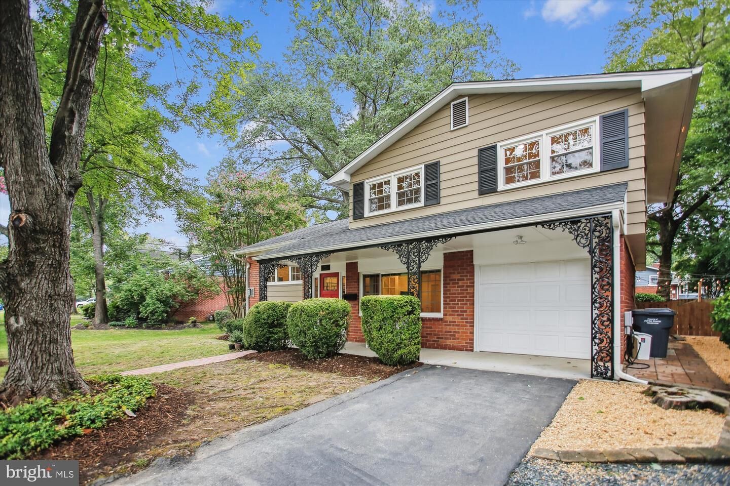 Property Photo:  8817 Vernon View Drive  VA 22308 