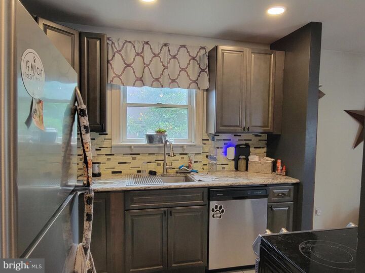 Property Photo: 851 Louise Court PA 17025