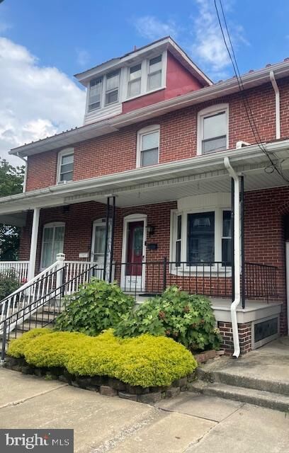 Property Photo:  126 W Poplar Street  PA 19522 