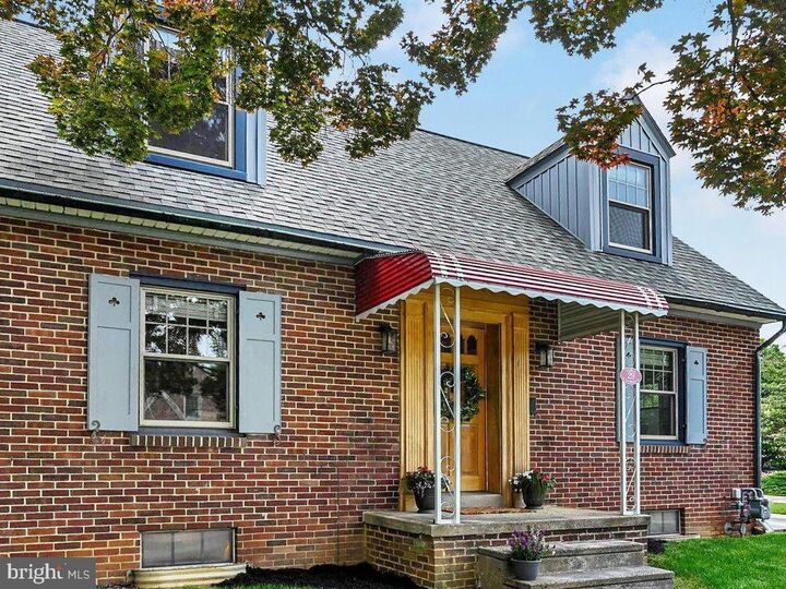 29 S Rockburn Street  York PA 17402 photo