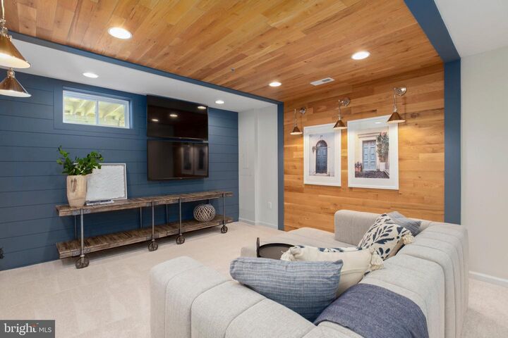 Property Photo: 10636 Afton Grove Court VA 22408